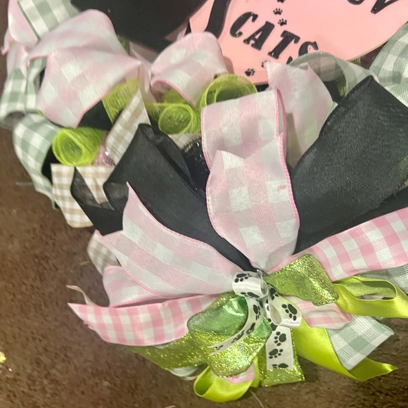 I Luv Cats Wreath - Picture 2 of 3